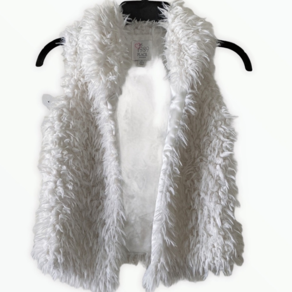 1989 Place Girls White Faux Fur Vest